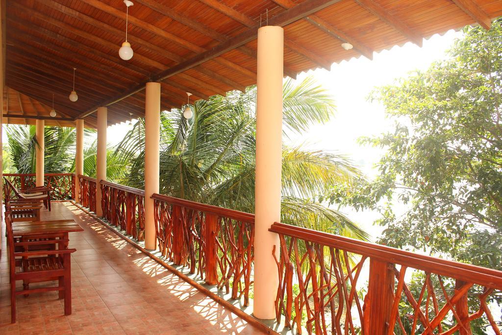 Wila Safari Hotel Tissamaharama Cameră foto