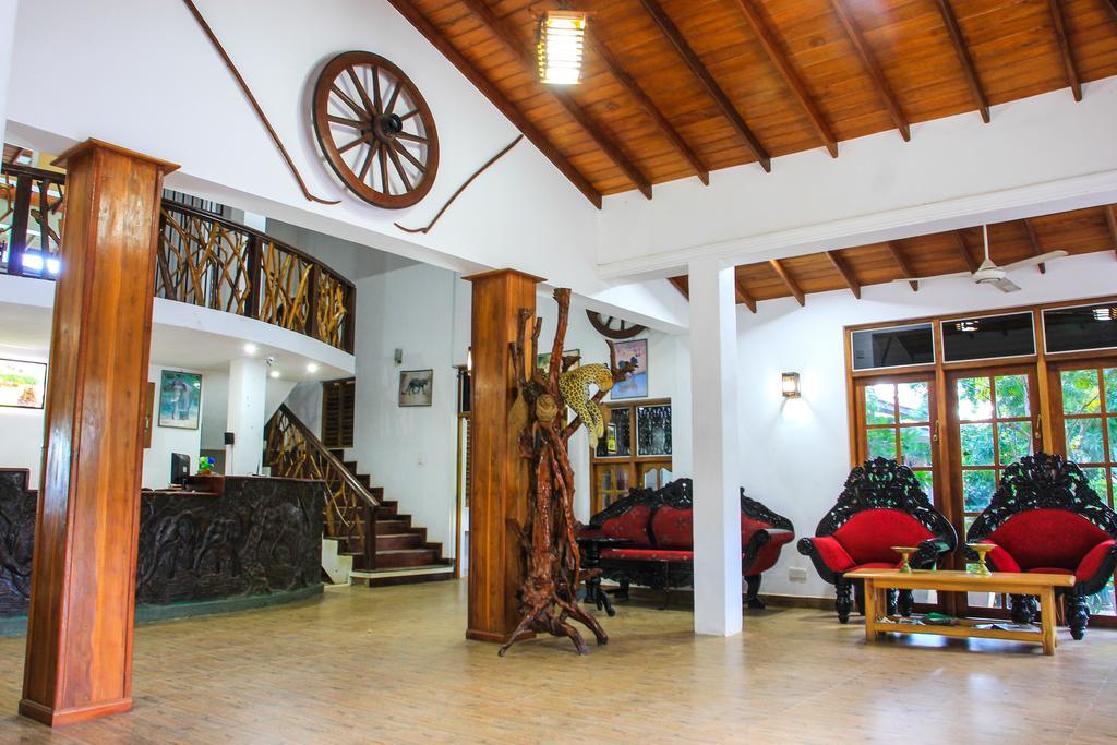 Wila Safari Hotel Tissamaharama Exterior foto